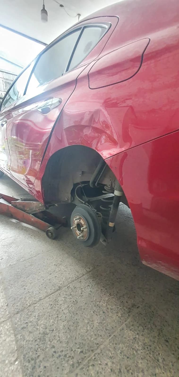 Honda çamurluk onarımı