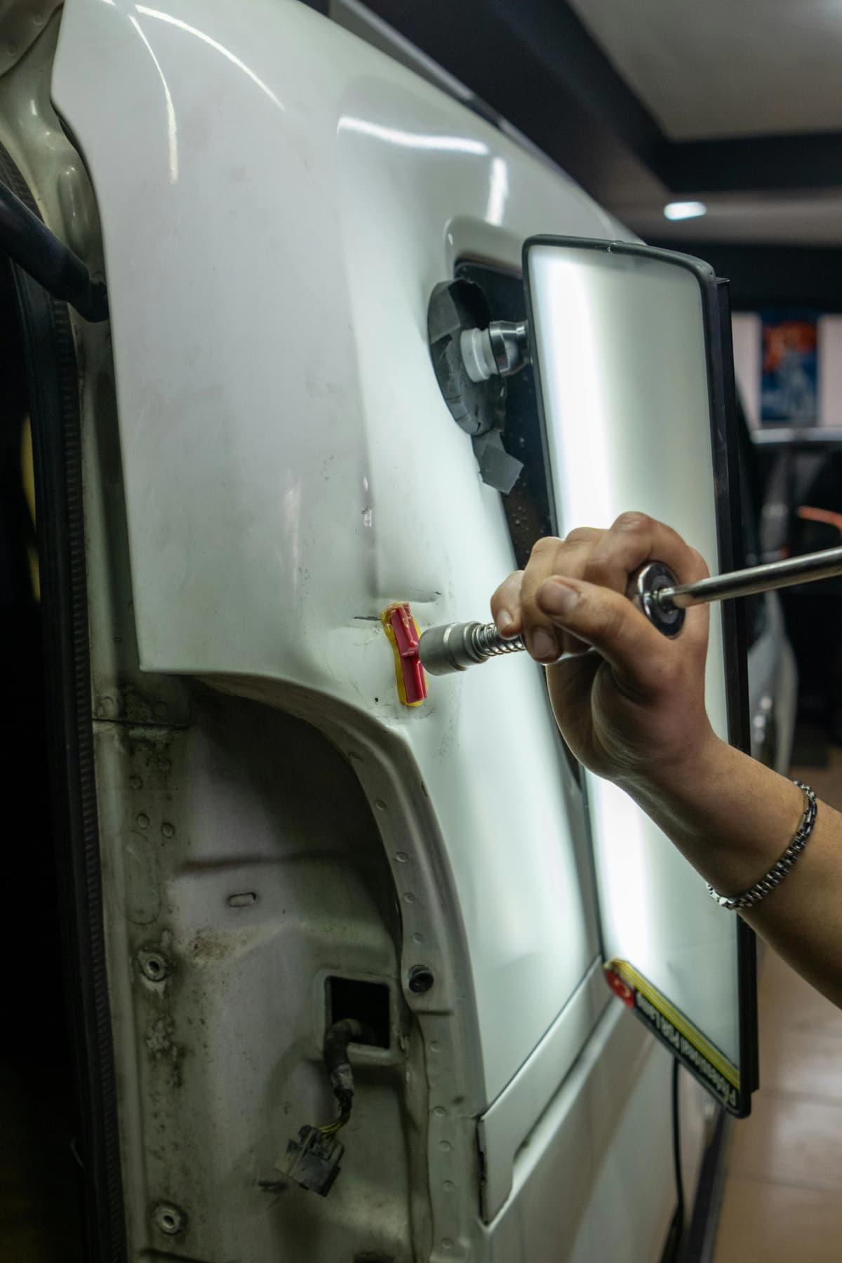 Boyasız Göçük Düzeltme (PDR) - Vega Boyasız Göçük Düzeltme